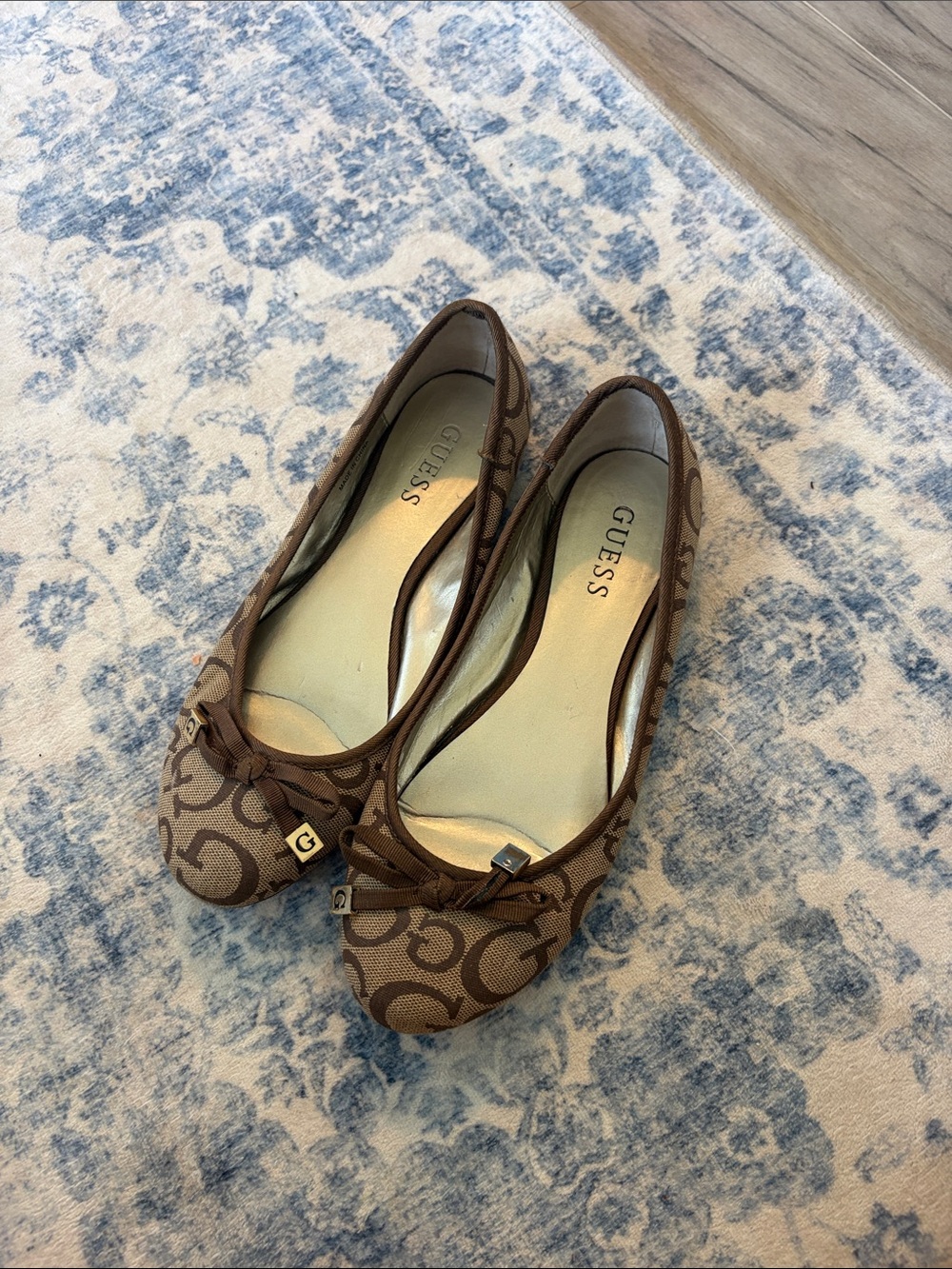 Vintage 2000’s GUESS Brown Logo Ballet Flats with Bow Size 7-7.5